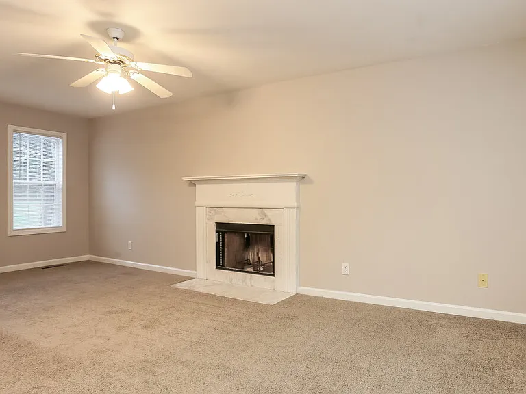 9490 Pebble Creek Ct — Photo 5
