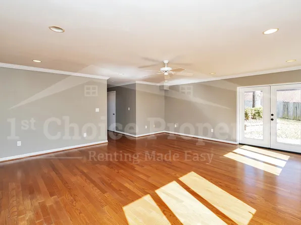 2005 Chestnut Rd, Vestavia Hills, AL 35216