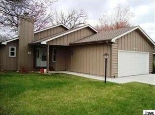 3034 SW Hunters Ln, Topeka, KS 66614