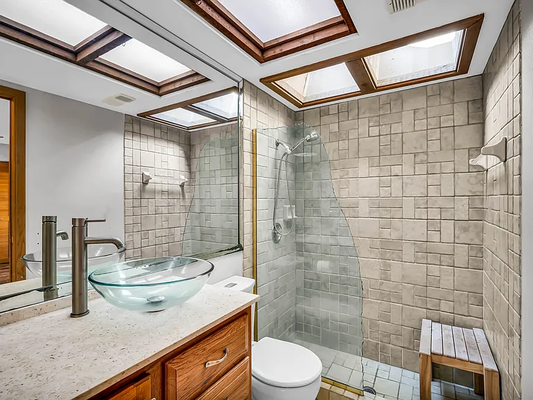 14053 Feather Sound Dr — Photo 7