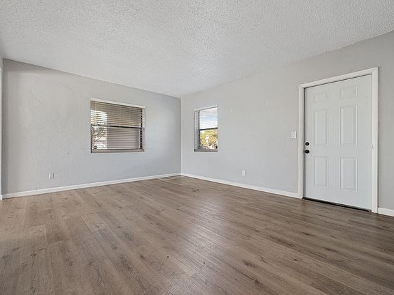 2nd image of 1424 Chateau Park Drive