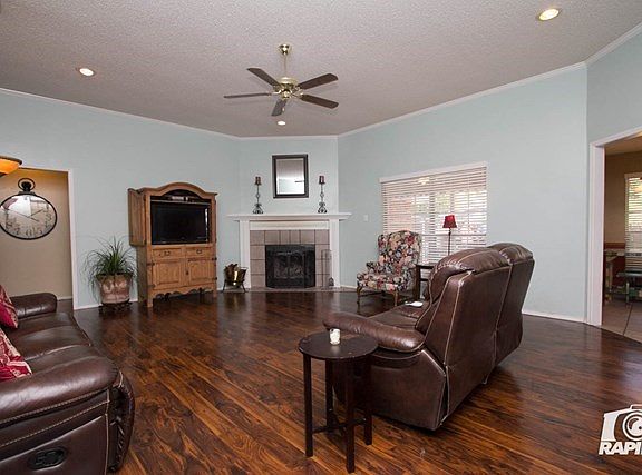 2nd image of 3322 Maplewood Dr