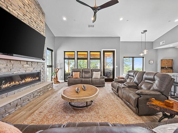 4th image of 27300 Stirrup Way