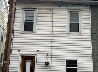 141 Carbon St, Minersville, PA 17954