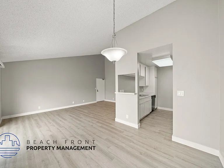 3223 Bagley Ave. — Photo 25