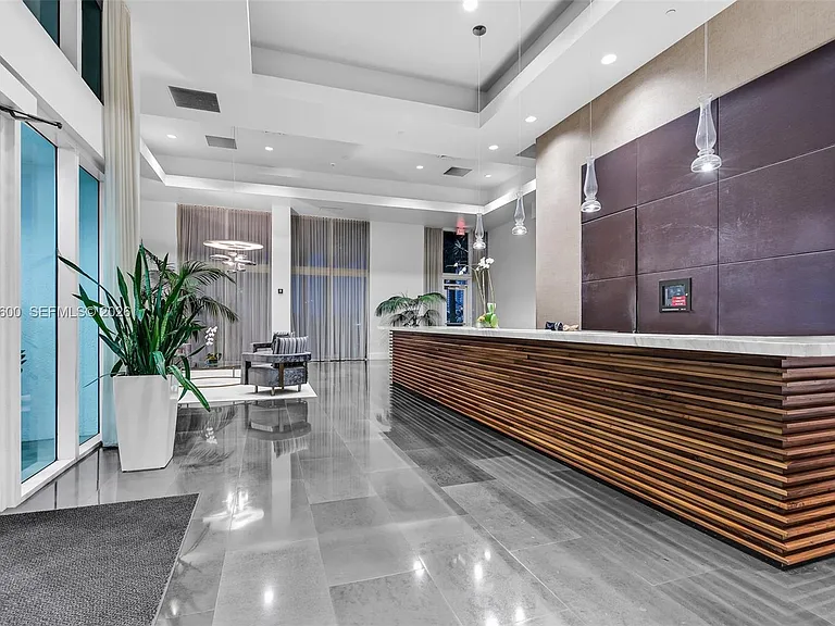 10 Venetian Way #1803 — Photo 40