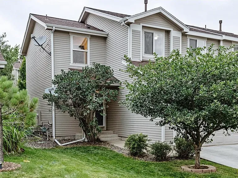 5374 S Quatar Cir — Photo 1