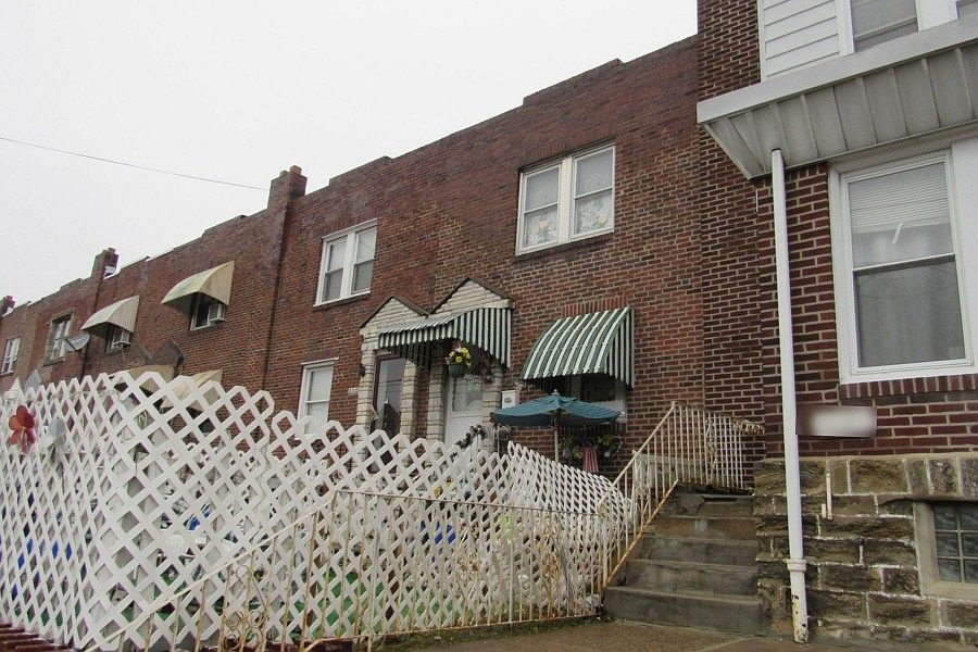 2nd image of 2069 E Sanger St