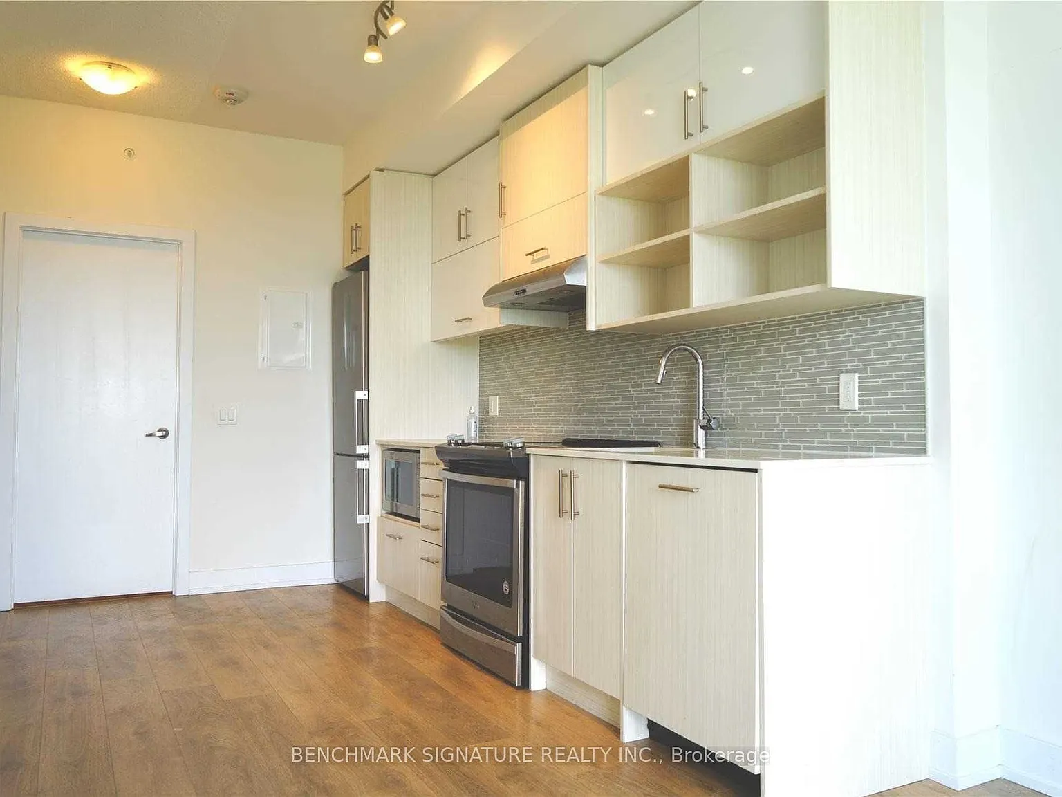 1 bed, $2,000 — Photo 3