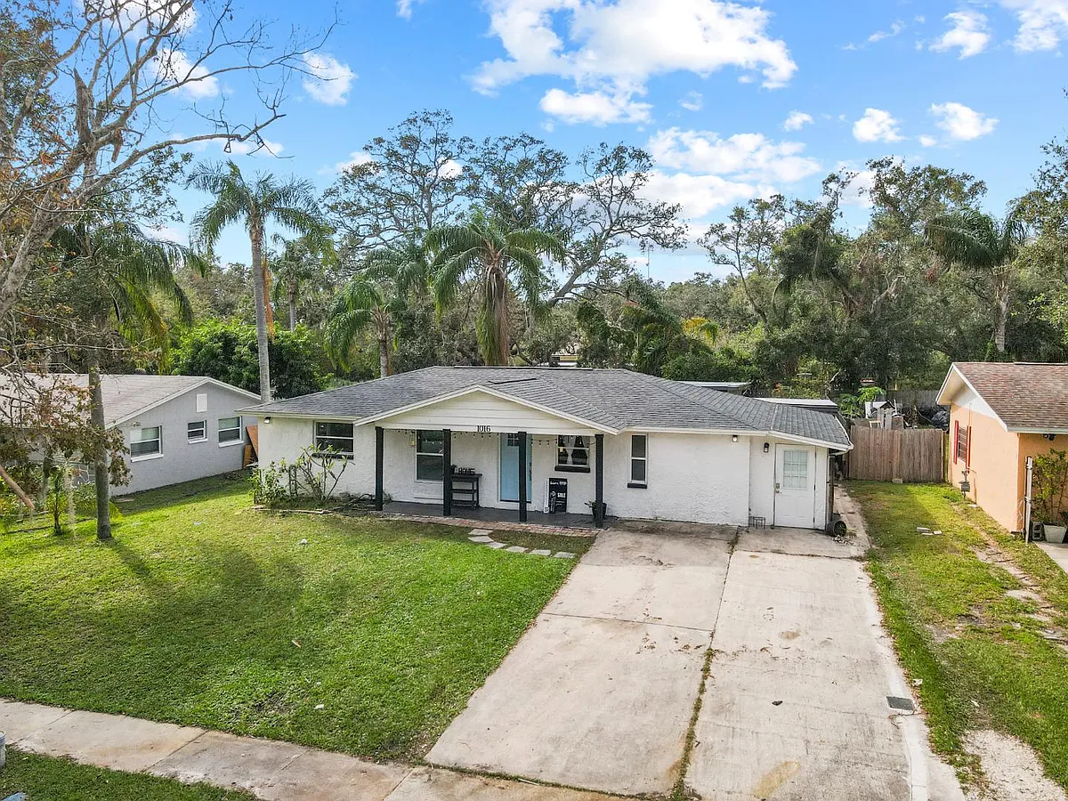 Unit Photo - 1016 Beachwood Ave