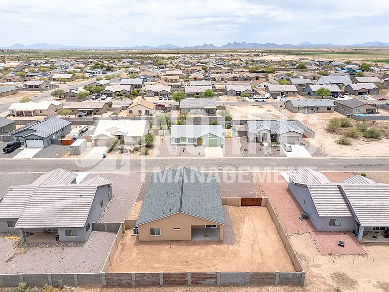 12532 W Delwood Dr — Photo 40