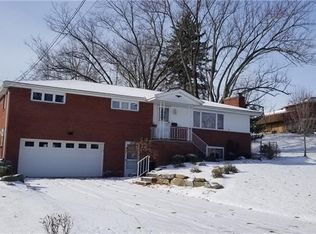 795 Linmore Dr, Irwin, PA 15642