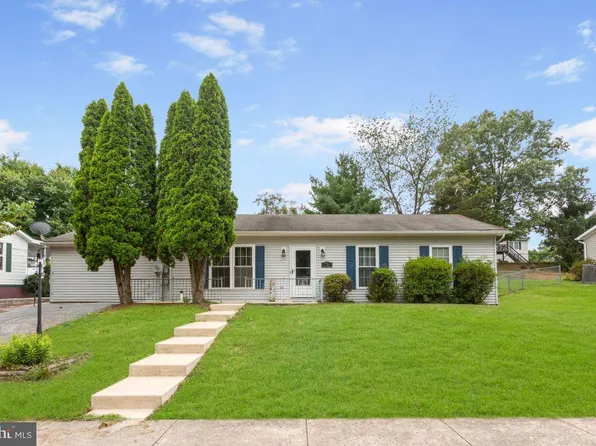 70 Fern Dr, Manchester, PA 17345