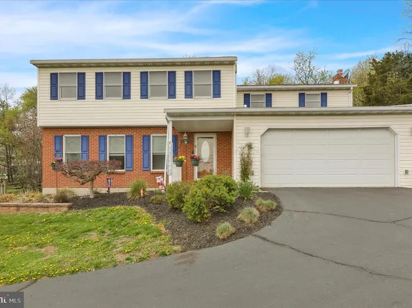 476 Old Swede Rd, Douglassville, PA 19518