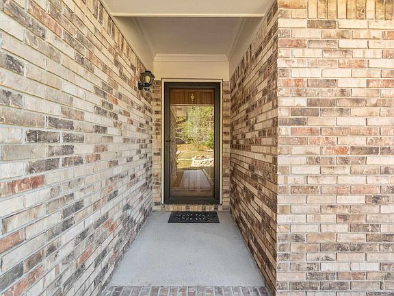 4th image of 4245 Chezarae Dr