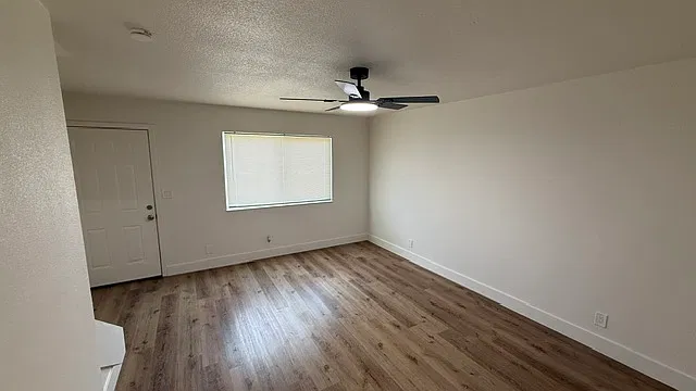3715 E Hampton Way — Photo 3