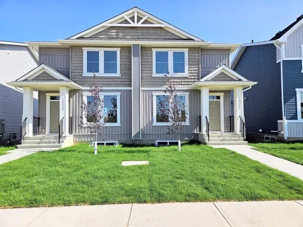 1923 W McCaskill Dr, Crossfield, AB T0M 0S0