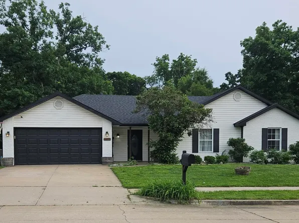 4602 Wren Wood Dr, Columbia, MO 65202