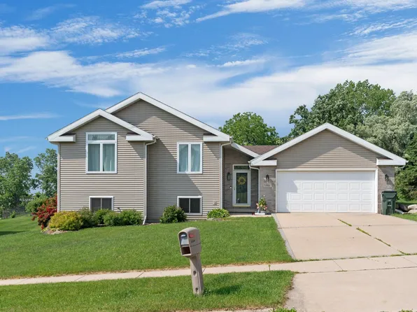 10889 Smokey Mountain Trl, Blue Mounds, WI 53517