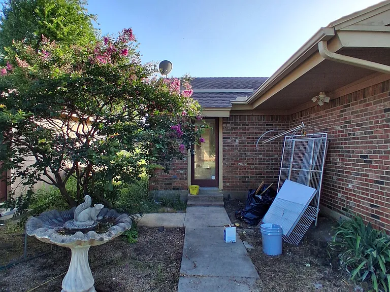 202 Blue Mound Rd E — Photo 9