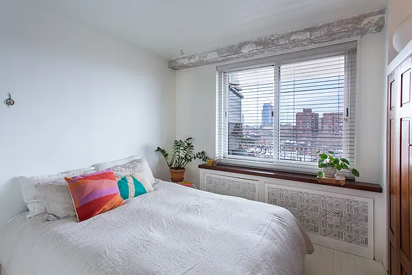 Sold by Realty Collective | media 28