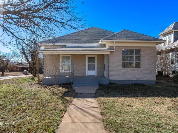 514 E McHarg St, Stamford, TX 79553