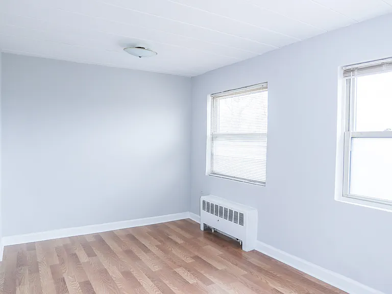5653 N Christiana Ave #3W — Photo 3