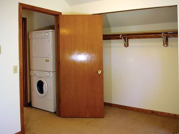 5th image of 7-11 E Gilman St #10550374