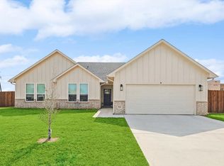 524 Park Meadow Ct, Burleson, TX 76028