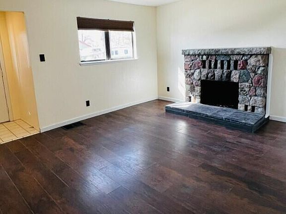 2nd image of 507 Burns St