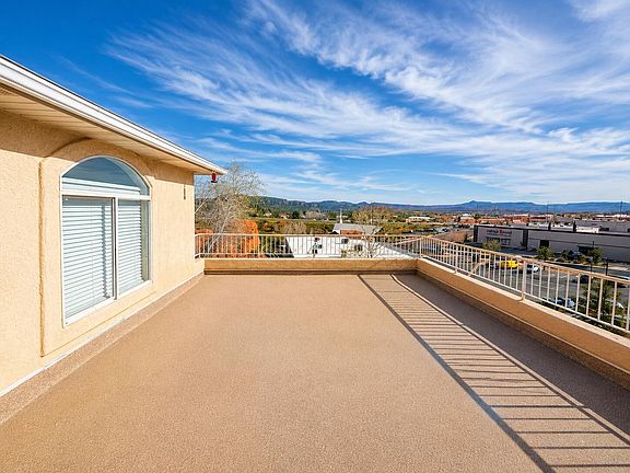3rd image of 620 W Evans Ridge Cir