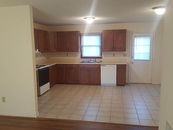 3rd image of 163 E Glendale Ave