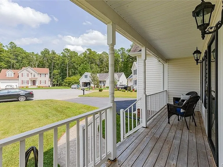 5772 S Jessup Rd — Photo 2