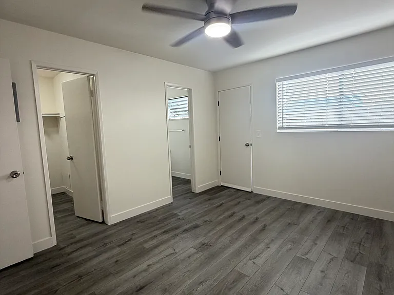 2272 W Colchester Dr #2 — Photo 5