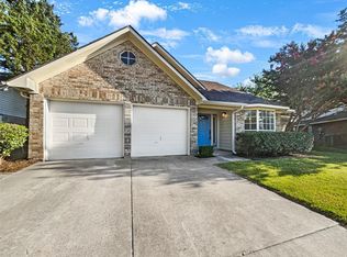 2853 Sommerset Dr, Grand Prairie, TX 75052