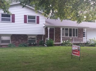 1243 Valley View Rd, Green Bay, WI 54304