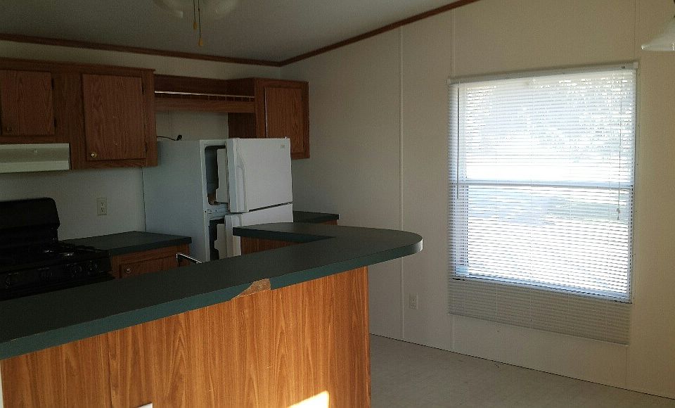 2nd image of 23 Lakeshore Dr