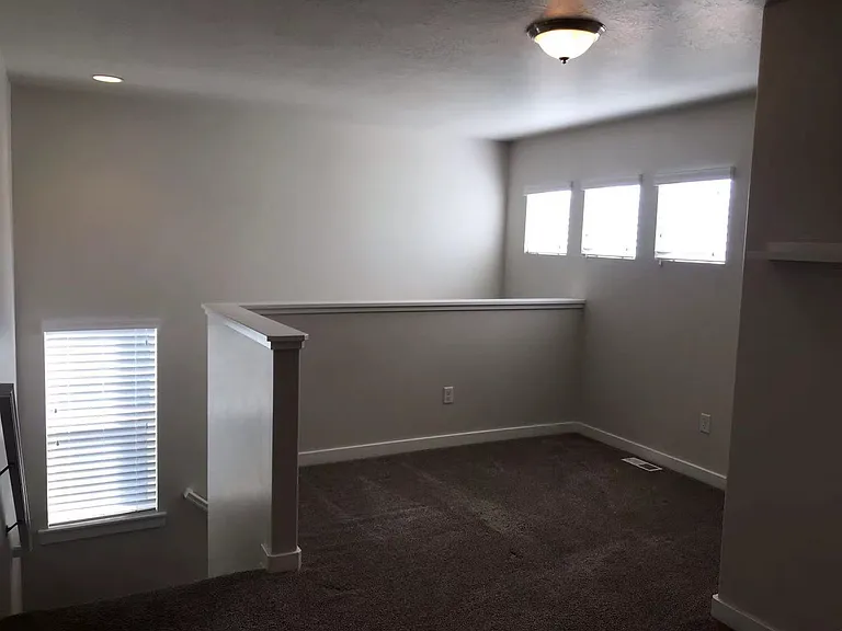 7834 N Red River Dr — Photo 10
