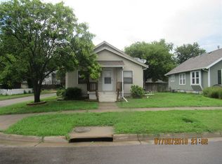 710 W 1st St, Abilene, KS 67410