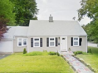 293 W Squantum St, Quincy, MA 02171