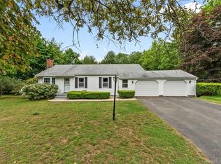 7 Harvest Ln, Farmington, CT 06032