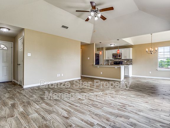 2nd image of 722 Seneca Dr