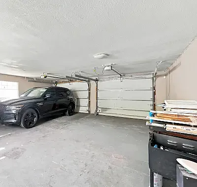 1201 E Chelsea St — Photo 25