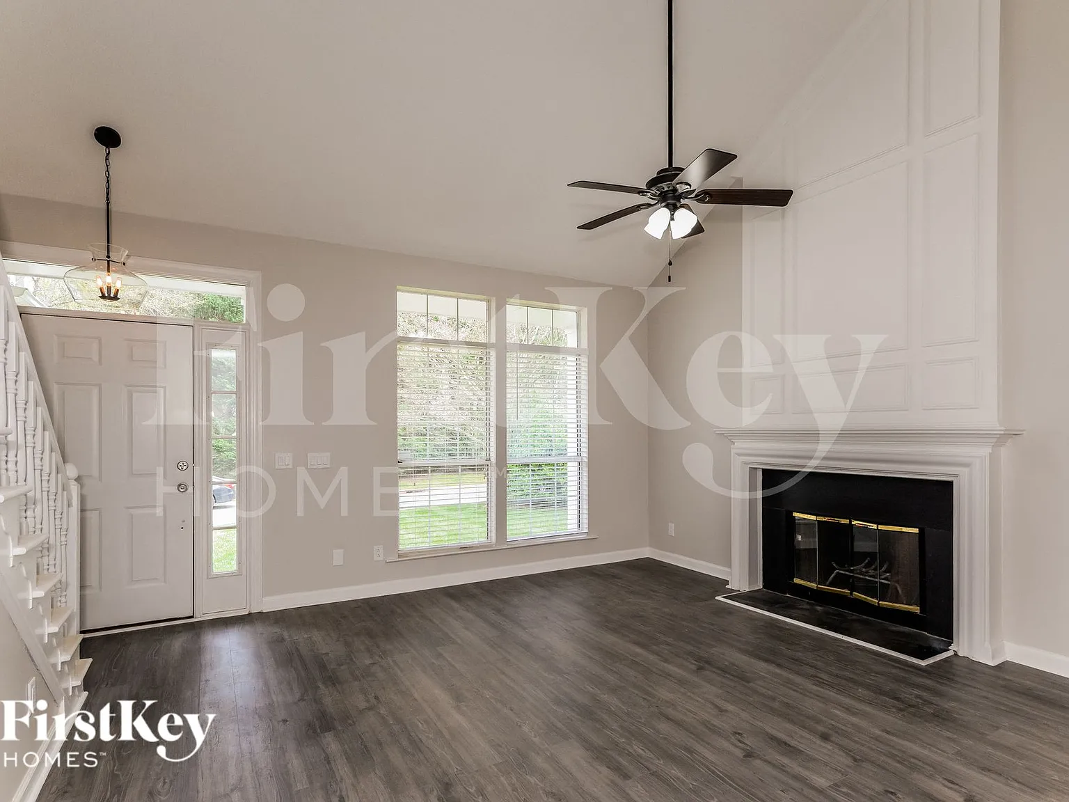 3 bed, 2.5 bath, 1806 sqft, $2,425 — Photo 3