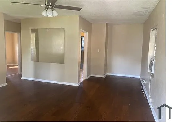 723 NW 15th Way — Photo 3