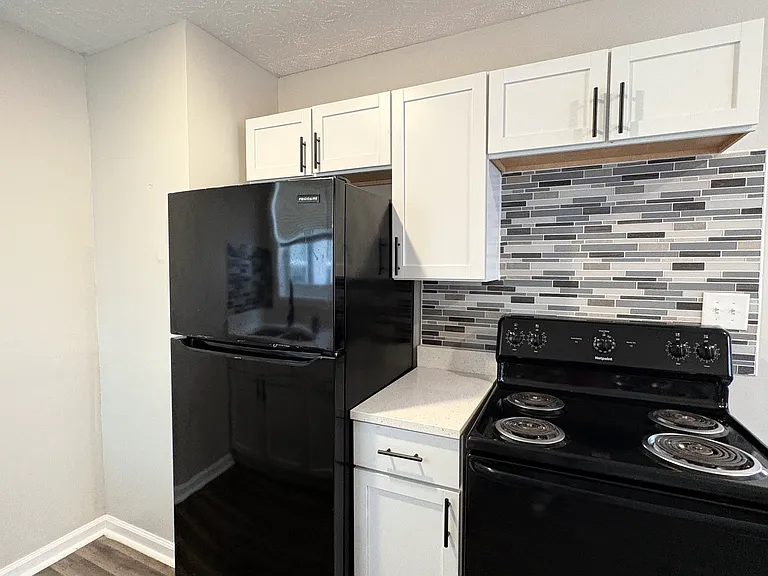 Meridian Living II — Photo 41