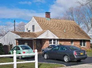 175 Meridian Rd, Levittown, NY 11756