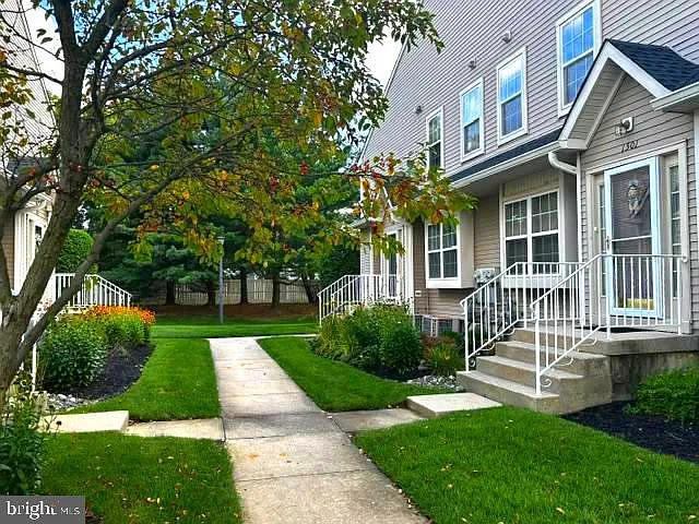 1504 Coventry Way — Photo 1