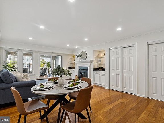 3rd image of 3353 Lakeside View Dr Unit 8-3