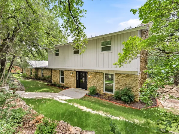 2127 Los Robles St, Grapevine, TX 76051